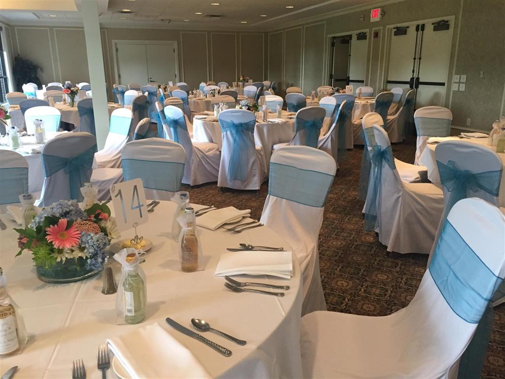 Lakelands Golf and Country Club