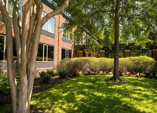 Woodlands Hotel & Suites