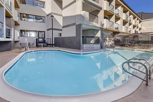 Comfort Inn & Suites Irvine Spectrum