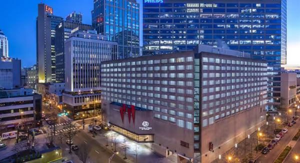 DoubleTree by Hilton Hotel Nashville Downtown