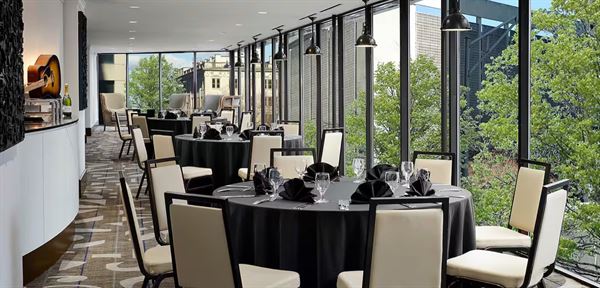 DoubleTree by Hilton Hotel Nashville Downtown