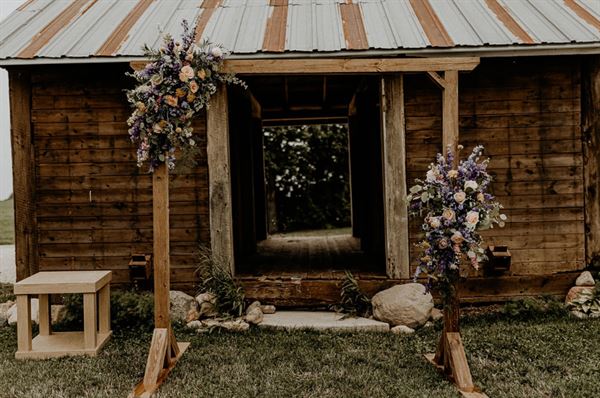 Backroad Barn & Gardens