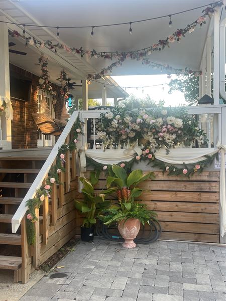 Serendipity Wedding Farmhouse (& Events)