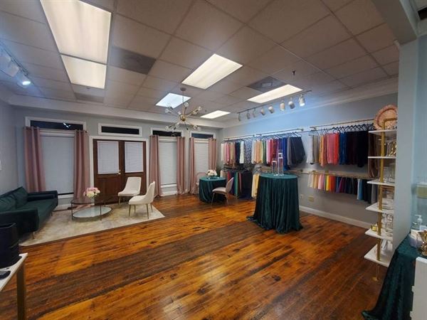 Simply Chic Soirées