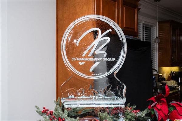 Simply Chic Soirées