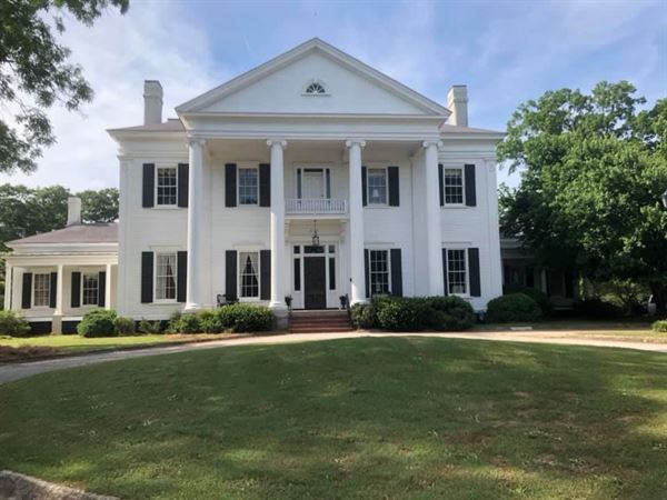 The Bailey-Tebault House