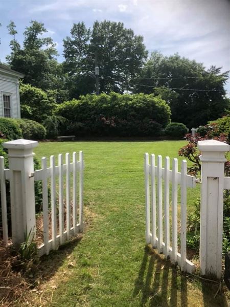 The Bailey-Tebault House