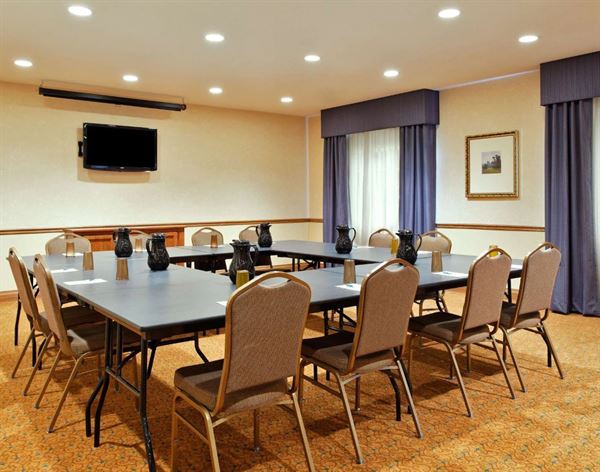 Country Inn & Suites By Carlson, Decatur, IL