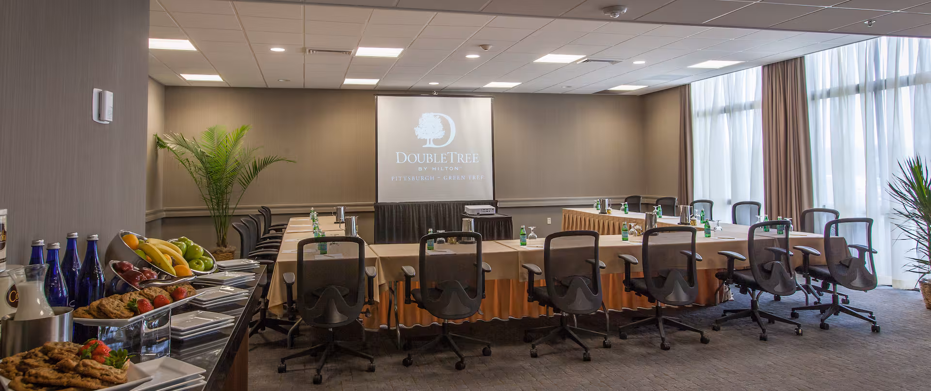 Doubletree by Hilton Pittsburgh Green Tree