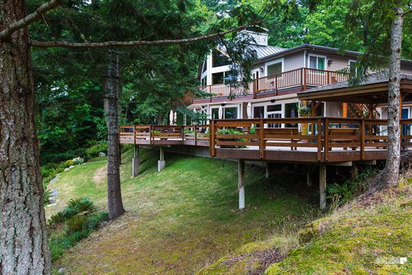 Gowlland Harbour Oceanfront Resort