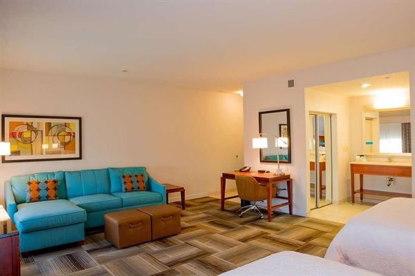 Hampton Inn & Suites Riverside/Corona East