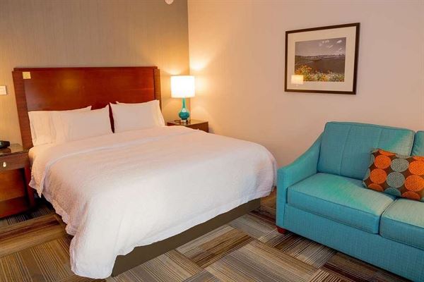 Hampton Inn & Suites Riverside/Corona East