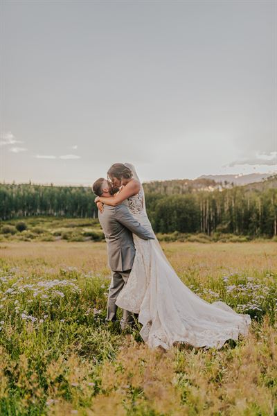 Electric Mountain Lodge