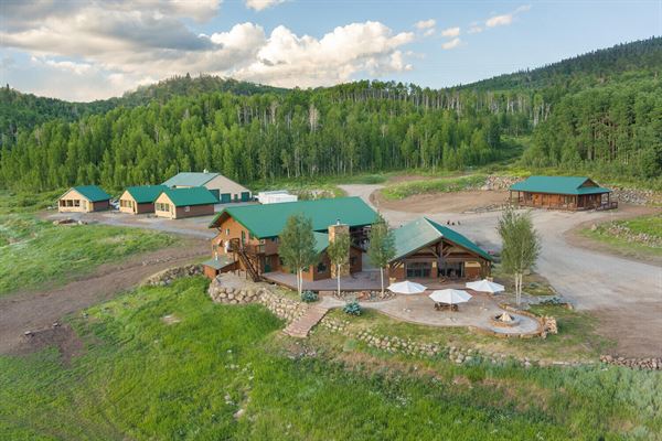 Electric Mountain Lodge