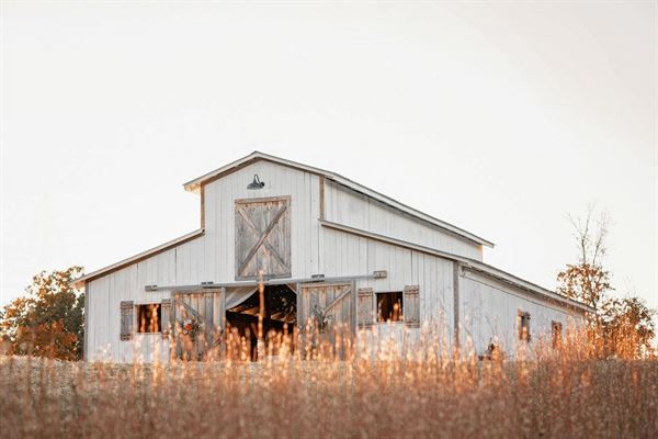 White Oaks Wedding & Event Center