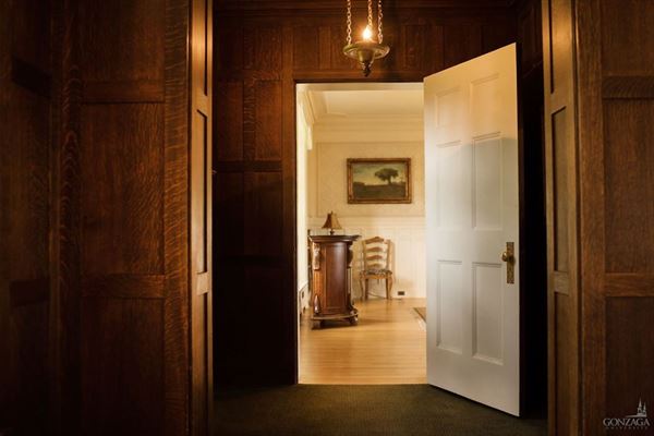 Bozarth Mansion & Retreat Center