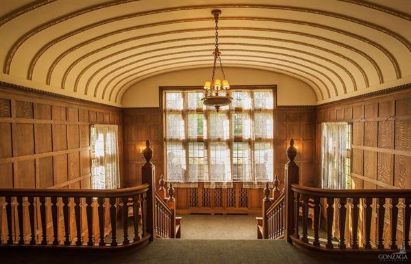 Bozarth Mansion & Retreat Center