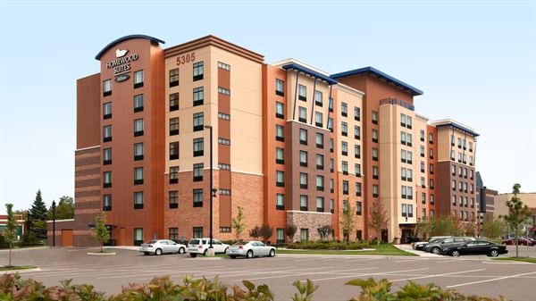 Homewood Suites by Hilton Minneapolis- St. Louis Park at West End