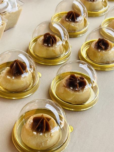 Kelly Dominican Cakes