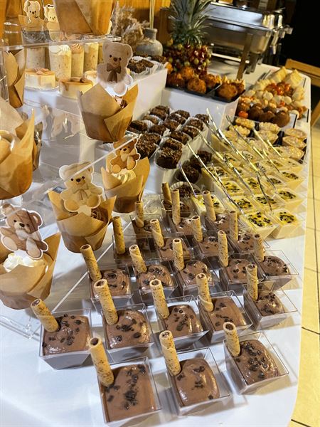 Kelly Dominican Cakes