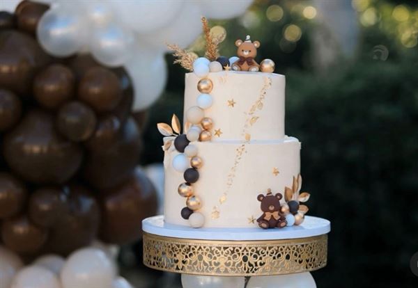 Kelly Dominican Cakes