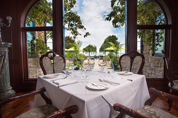 Edgewater Manor Restaurant