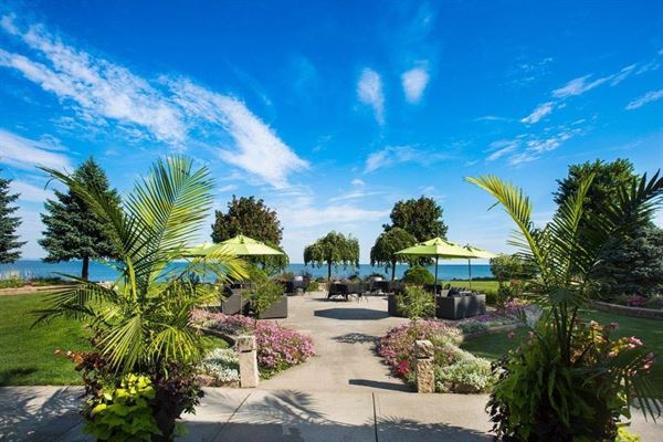 Edgewater Manor Restaurant