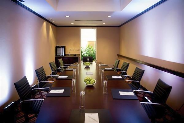 Embassy Suites Alexandria - Old Town