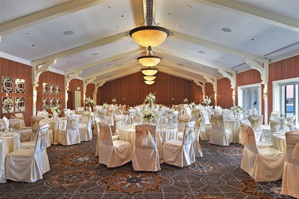 Sheraton Westport Chalet Hotel St. Louis