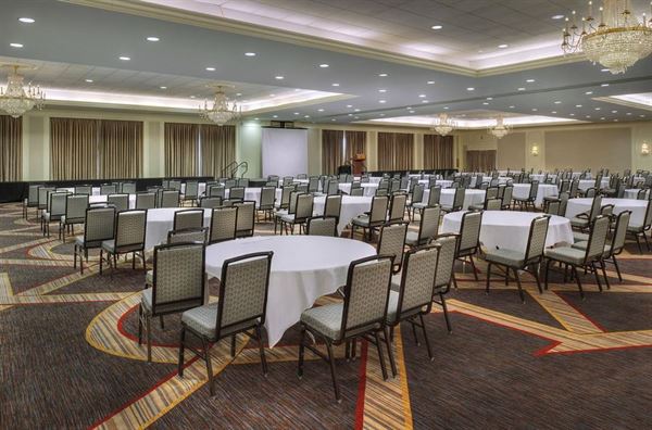 Sheraton Westport Chalet Hotel St. Louis