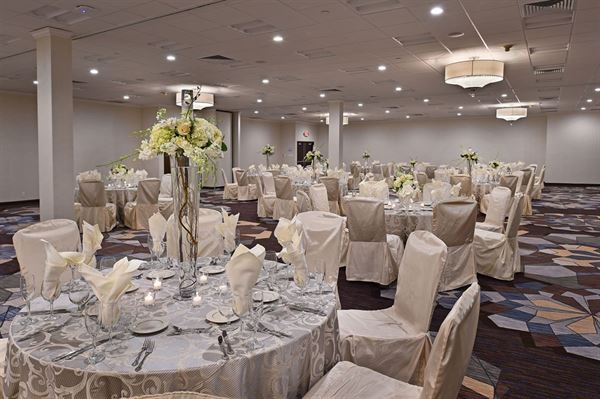 Sheraton Westport Chalet Hotel St. Louis