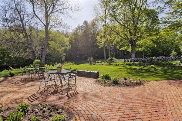 King Hill Inn & Kitchen