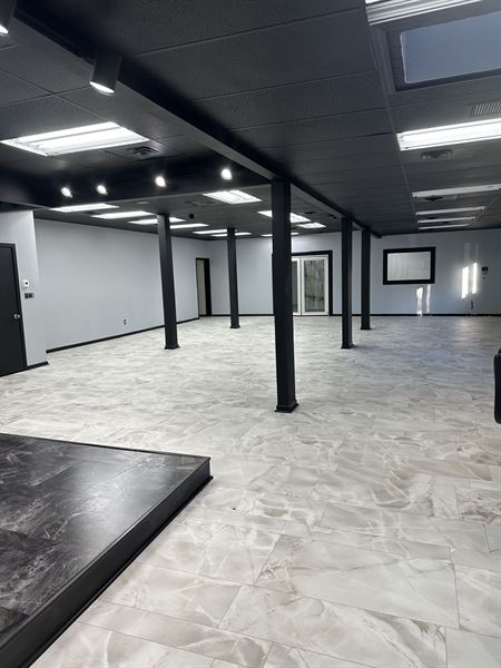 The Intimate Space Indy