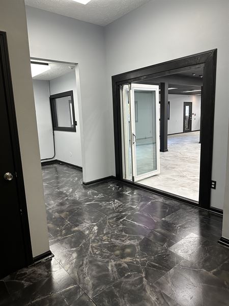 The Intimate Space Indy