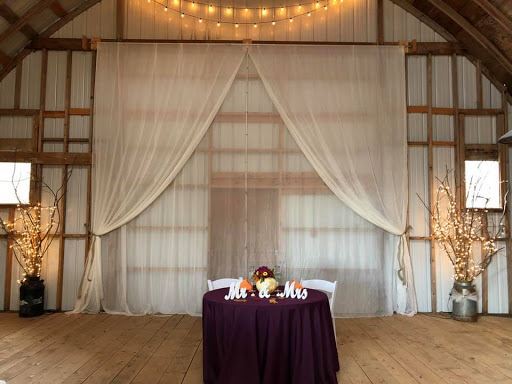 Double M Schuster Barn