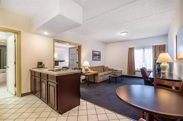 Quality Inn & Suites Albany Airport