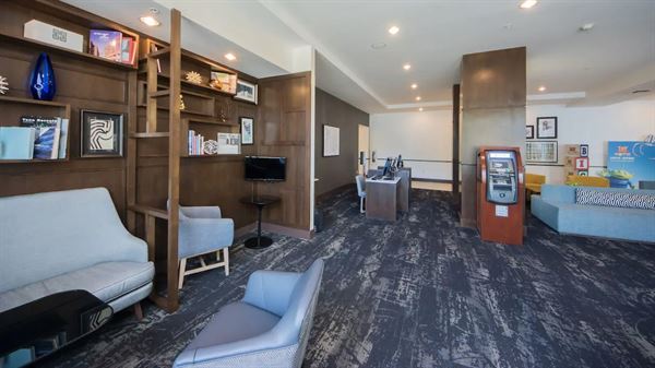 Hyatt Place Orlando LBV