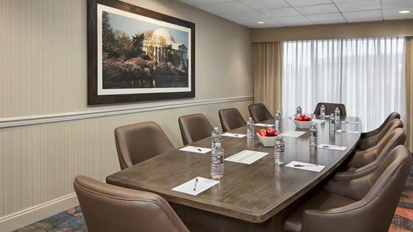 Hampton Inn & Suites Alexandria Old Town Area South