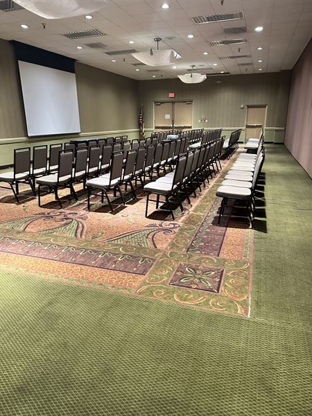 Holiday Inn Portland Airport