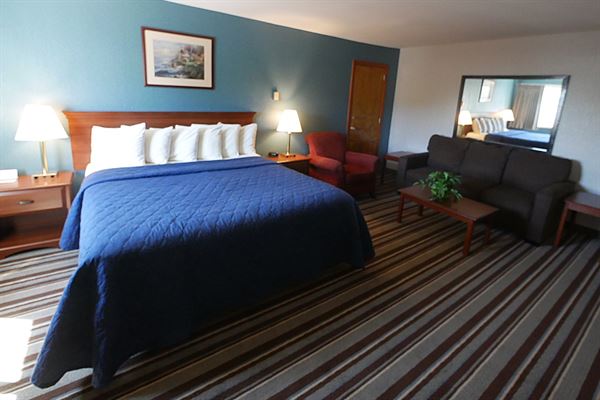 Magnuson Hotel Copper Crown