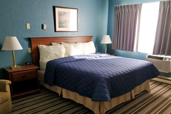 Magnuson Hotel Copper Crown