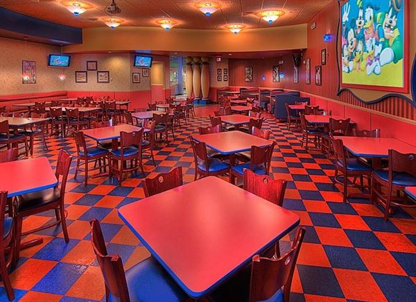 John's Incredible Pizza Company