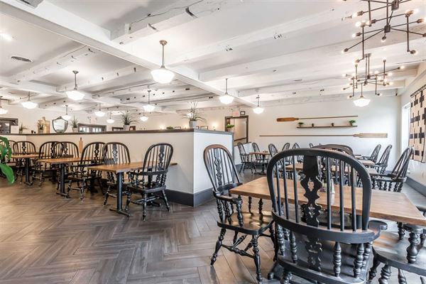 Aurora Inn Hotel & Event Center