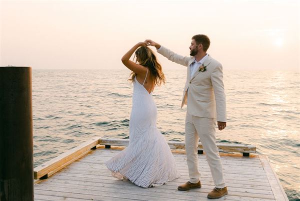 Round Hill Pines Beach Resort