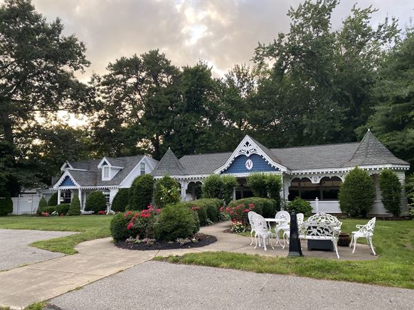 The Victoria Inn Bed & Breakfast and Pavilion