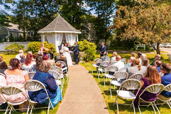 The Victoria Inn Bed & Breakfast and Pavilion