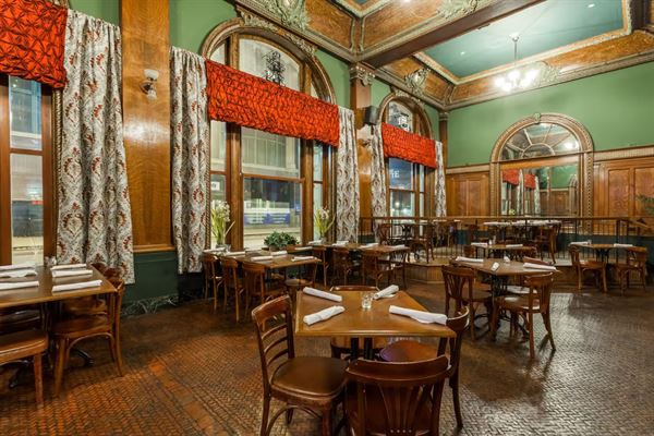 Pearl at The Lafayette