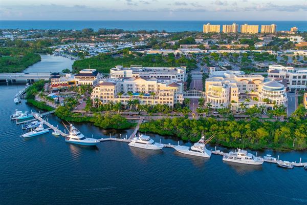 Wyndham Grand Jupiter at Harbourside Place