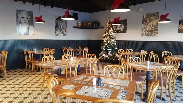 New Hope Bowl & Lounge