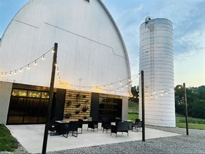 Cocktail Lounge and Patio